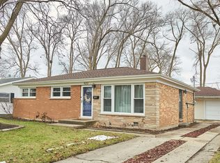522 W Division St, Mundelein, IL
