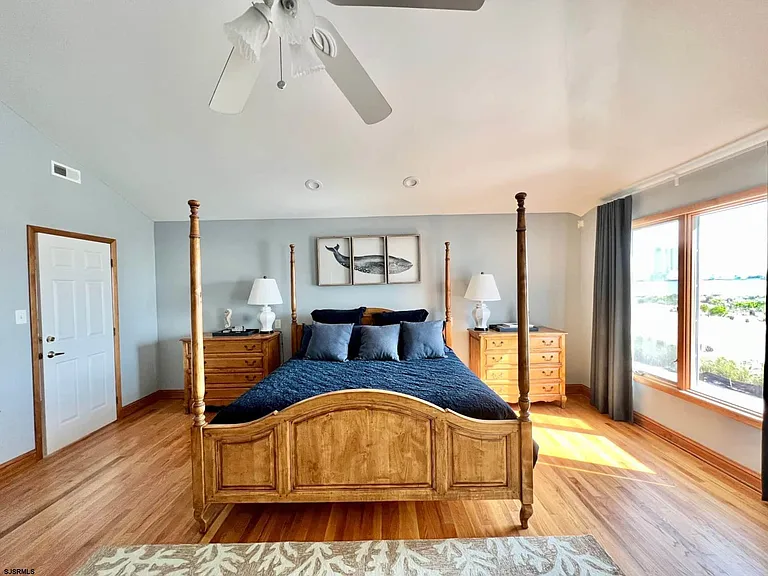 24 Ocean Dr W — Photo 44