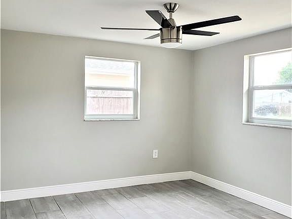 5th image of 3513 Oxford Dr