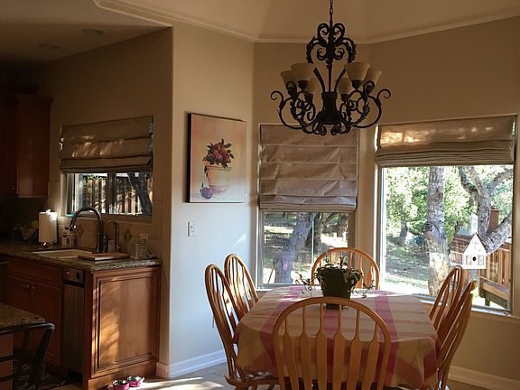 Breakfast nook