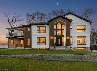 60 Baker Rd, Livingston, NJ 07039