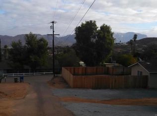 8670 Gardena Rd, Lakeside, CA 92040