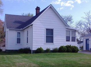 910 W Harvard St, Champaign, IL 61821