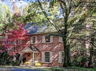 2 Salisbury Ln, Malvern, PA 19355