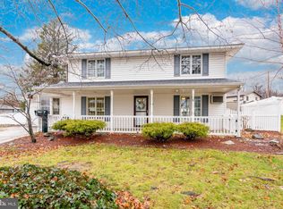 7 Tawny Rd, Levittown, PA 19056