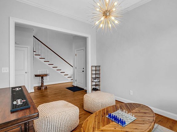 4th image of 726 Rutherford Rd