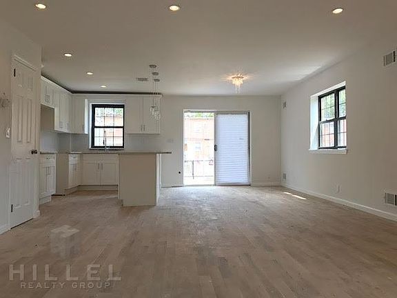 4th image of 619 E 78th St