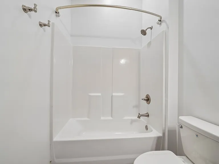 St. Thomas Flats — Photo 13
