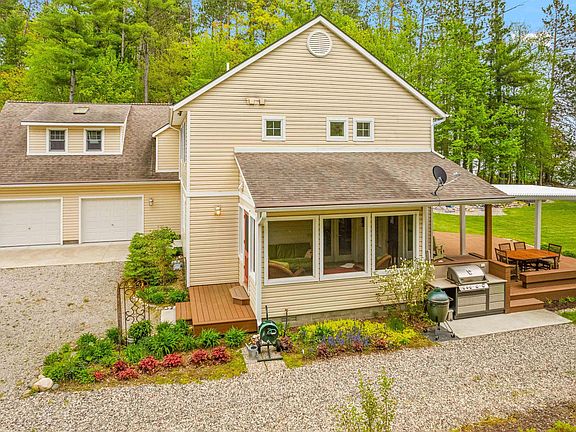 4th image of 3265 Twin Lakes Dr