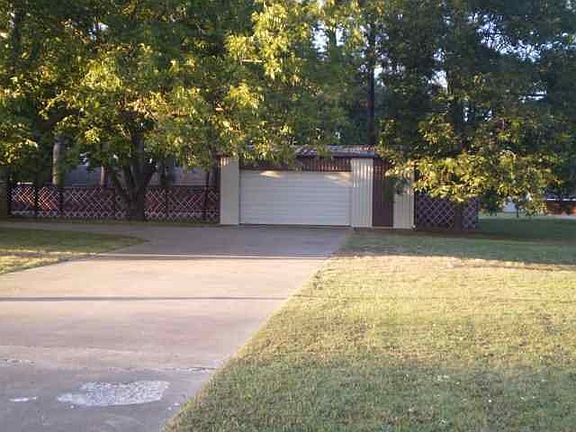 2nd image of 104 W Walters Blvd