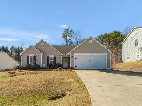 4640 Hanley Park Dr, Walkertown, NC 27051