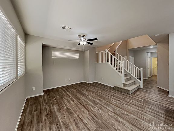 3rd image of 9192 Weeping Hollow Ave
