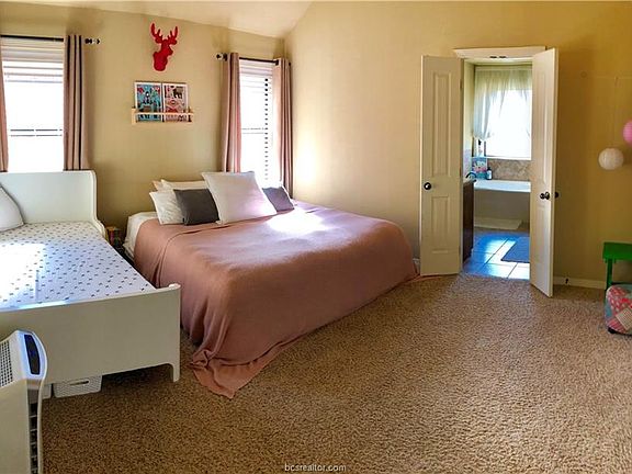 5th image of 4004 Merlemont Ct