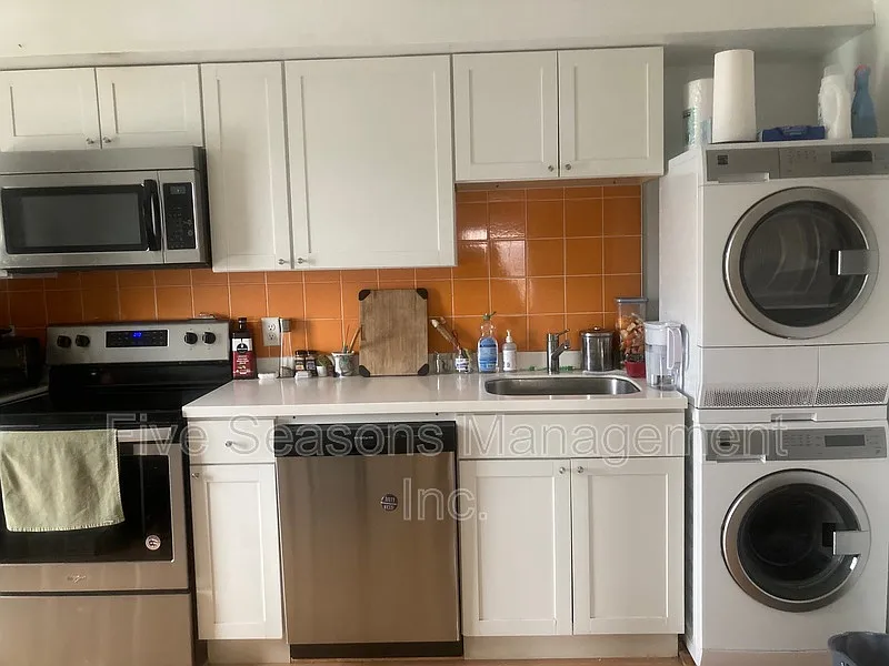 2 bed, 1.0 bath, 850 sqft, $1,950 — Photo 4