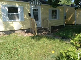 1637 Huey St, South Bend, IN 46628