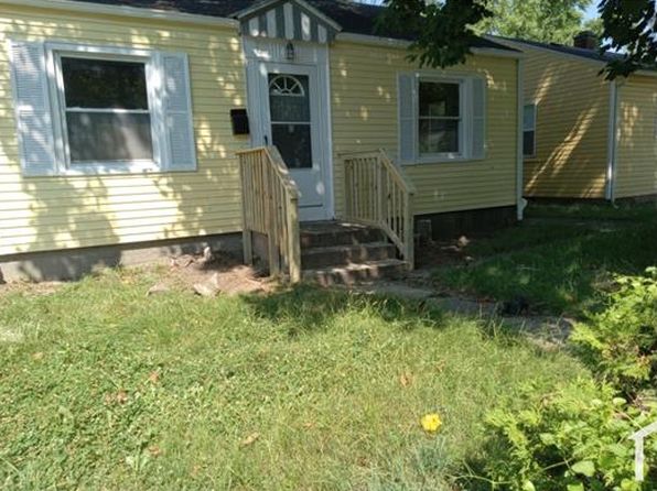 1637 Huey St