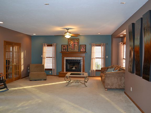 5th image of 247 Anthony Dr