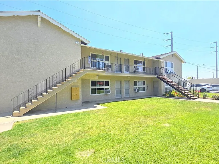 2334 E Santa Fe Ave #4 — Photo 2