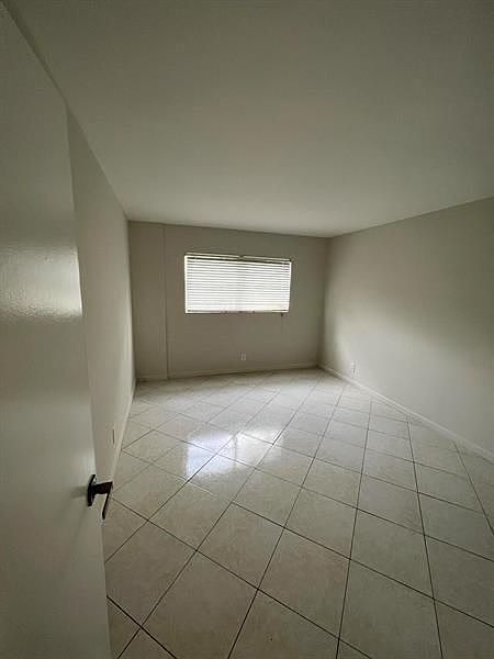 1st image of 540 SE 2nd Ave APT J4