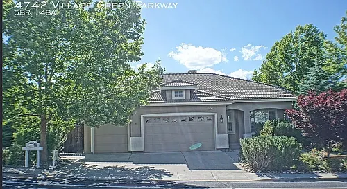4742 Village Green Pkwy Photo 1