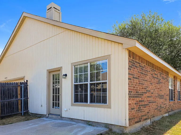 4349 Presto Cir — Photo 16