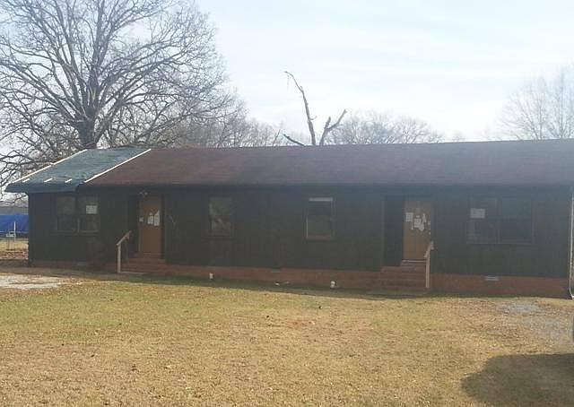 1st image of 1513 A & B Rogers Cir