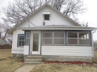 210 Central St, Paola, KS 66071