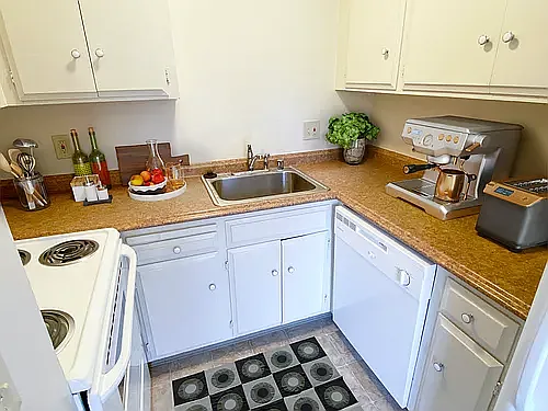 Fayette Townhouse Apartments — Photo 23
