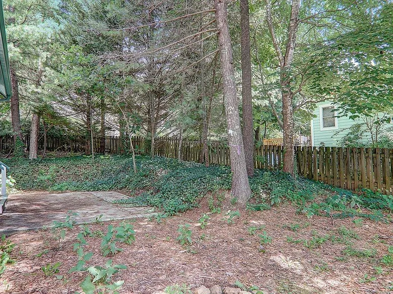 11 Oakhaven Ter — Photo 39