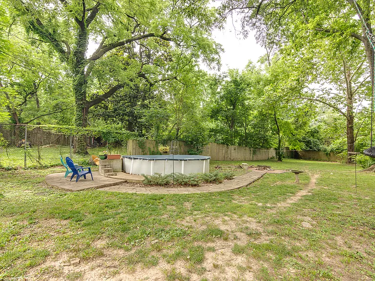 2293 Jackson Ave — Photo 41