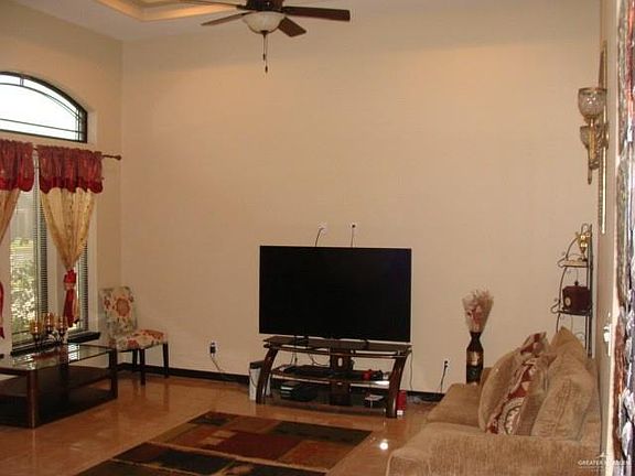 2nd image of 2407 Ambassador St