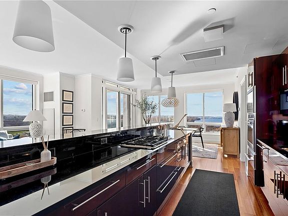 5th image of 1 Tower Dr APT 1102