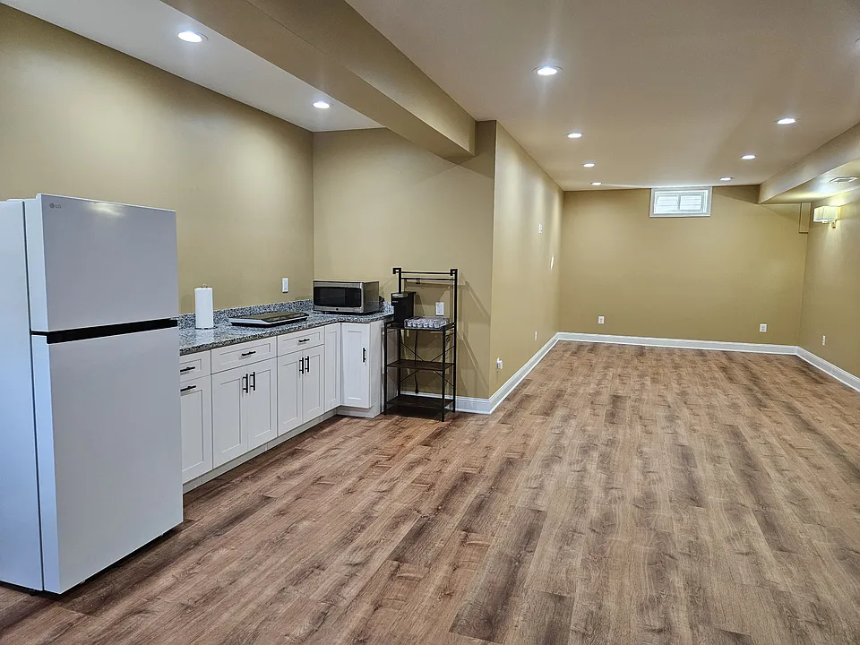 10801 Valley Falls Ct #BASEMENT
