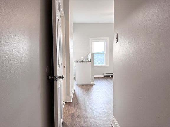 3rd image of 526 E Main St