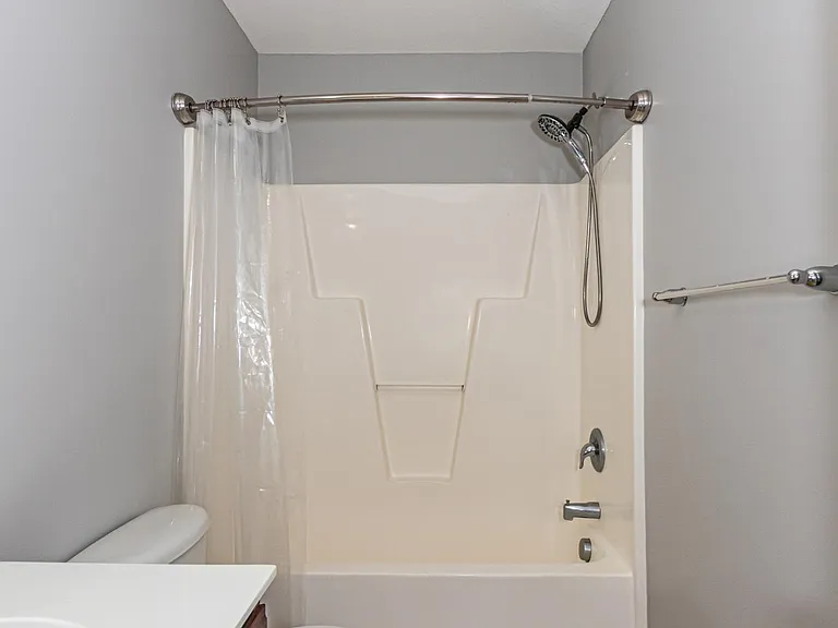 133 Glen Cannon Dr — Photo 17
