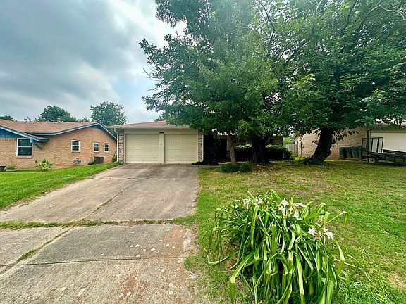 2nd image of 1502 Aransas Dr