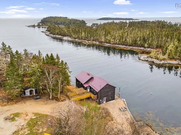 3087 Highway 329, Northwest Cove, NS B0J 1T0