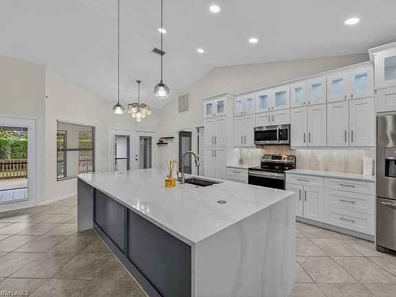 2nd image of 2264 Outrigger LN
