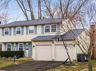 6651 Skywae Dr, Columbus, OH 43229