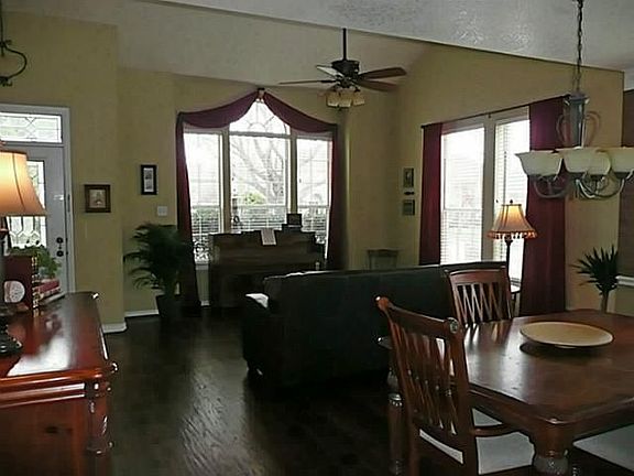 2nd image of 1625 Yaggi Dr
