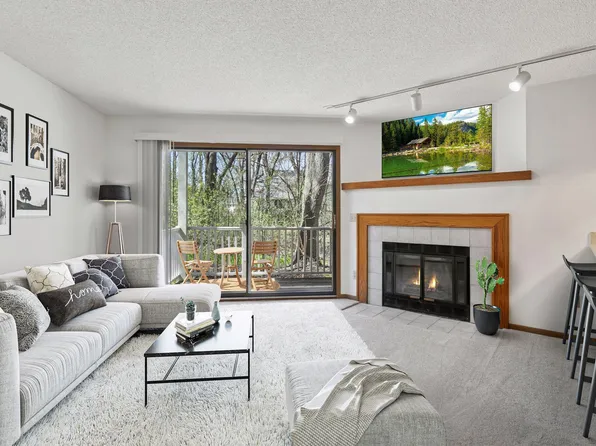 3635 Saint Francis Way APT A, Eagan, MN 55123