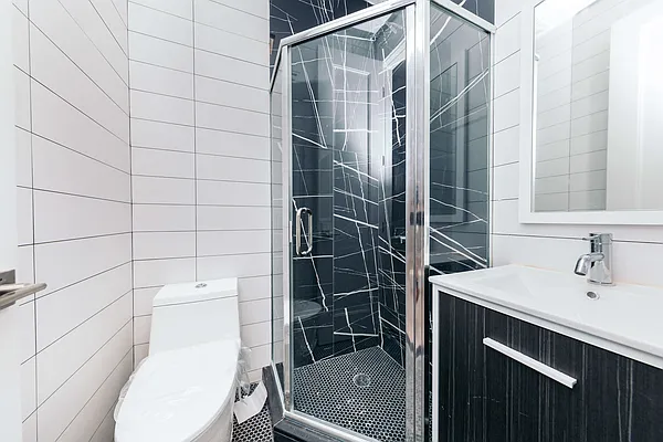 Rented by Nooklyn NYC LLC | media 25