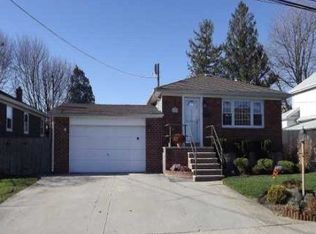 3342 Murdock Ave, Oceanside, NY 11572