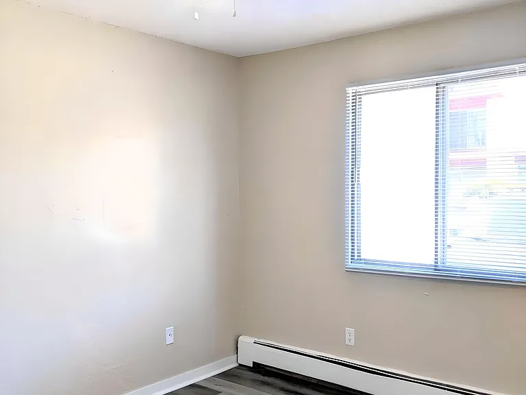 1077 Van Dyke St #106 — Photo 7