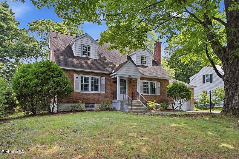 2nd image of 182 Roweland Avenue