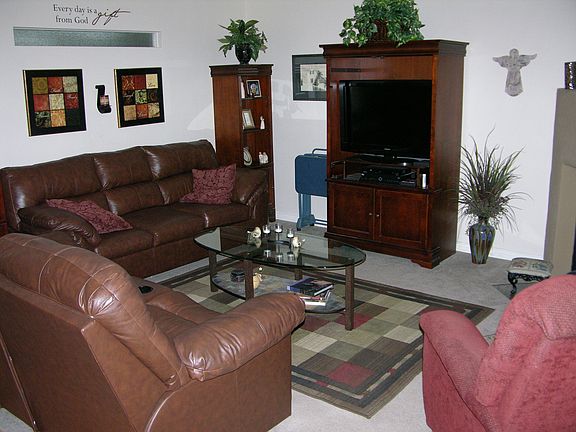 2nd image of 4601 Tierra Encantada Ct NE