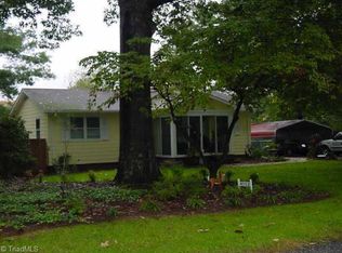 4003 Gracemont Dr, Winston Salem, NC 27106