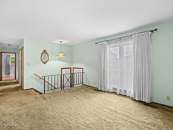 5th image of 5301 Fontaine Rd