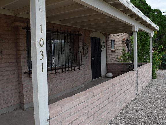 3rd image of 1031 S Abrego Dr