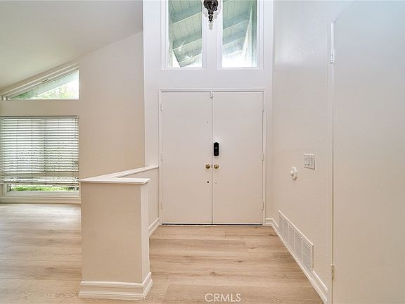 5th image of 1348 Rolling Knoll Rd
